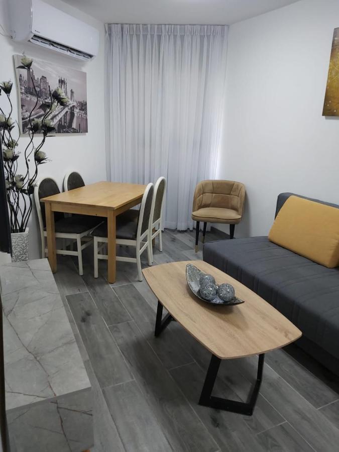 Rina Vacation Apartment Tiberias Bagian luar foto